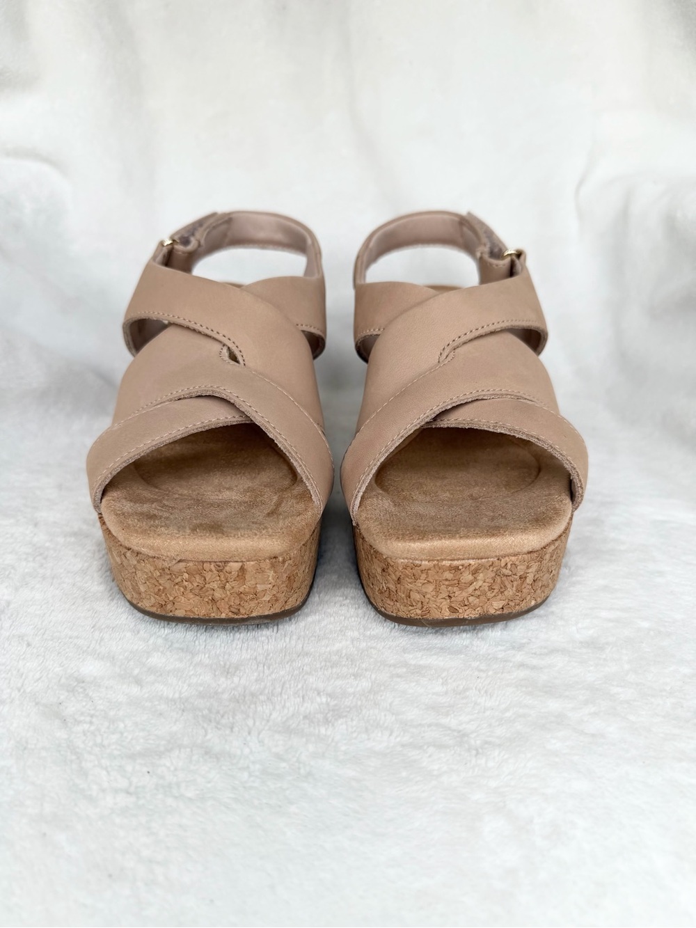 Clarks Women's Nerisa Grace Round Toe Wedge Sandals  Sand Nubuck Size 7M - Picture 4 of 13